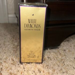 WHITE DIAMOND BY ELIZABETH TAYLOR
